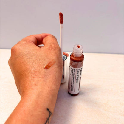 Lipgloss Natural Vegano Nude – Sabor Capuchino Vainilla | 10 ml - NUEVO FORMATO!