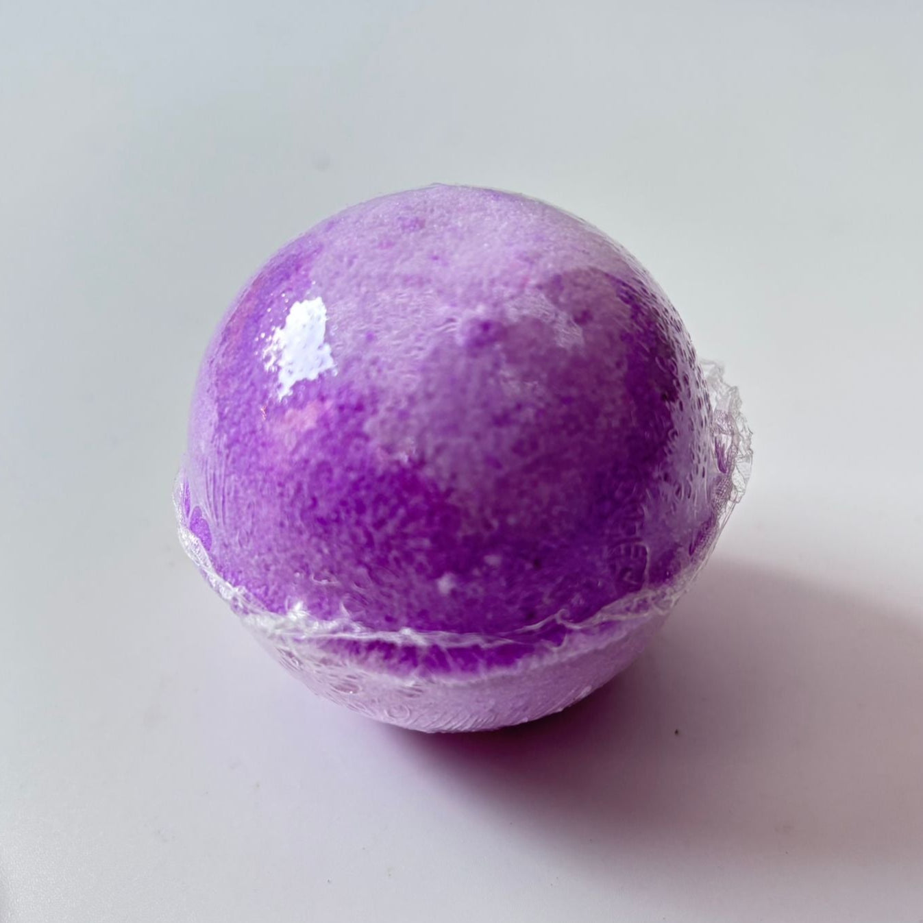 Bath Bomb Relajante – Cedrón, Higo y Rosas, 70 g